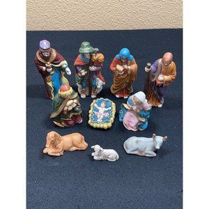World Bazaar Crown Accents Holiday Nativity Set Of 10 Pieces